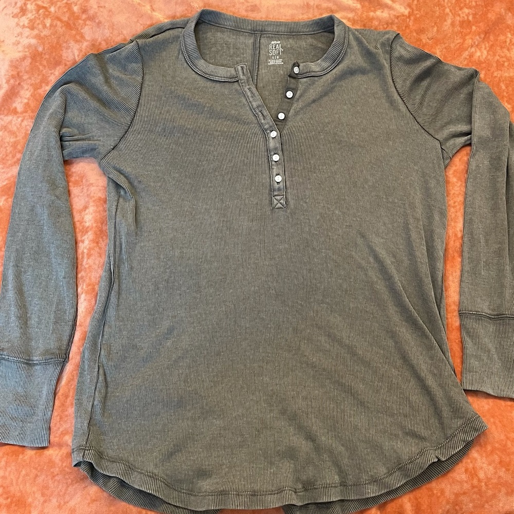 RIBBED HENLEY / AERIE / “REAL SOFT”